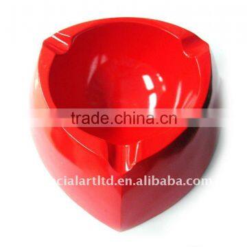 Die casting zinc alloy metal red heart shaped desk cigarette ashtrays,various colors available