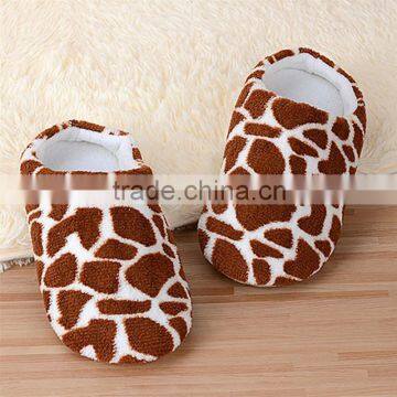 2015 New Autumn Winter Milk Cow Red Lips Coral Fleece Lovers Slippers at Home Cotton-padded Indoor Slippers photo-3