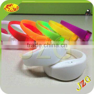 Wholesale Party Supply Led Wristband Christmas Party Flashing Wristband Multi-color Flashing Led Wristbands for Decoration