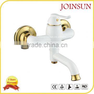 2016 Gold and White High Quality Wall Mounted Bathtub Faucet