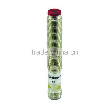 M12 Plug series DC 4-wire Diffuse photoelectric sensor