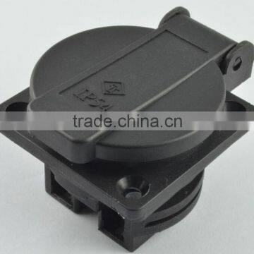 2015 Cheapest 16a 250v EU female electrical wall outlets with cover