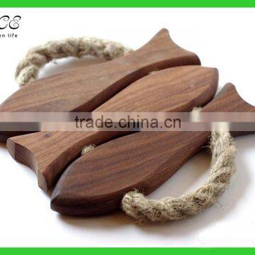 Fish shape wooden coasters