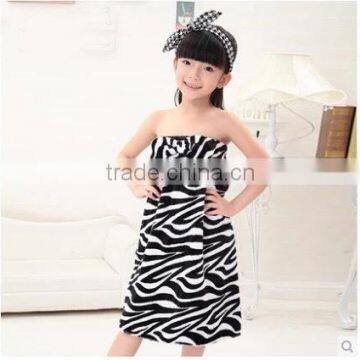China Cheap Promotional Products Baby Girls Wool Towel Bathrobe photo-2