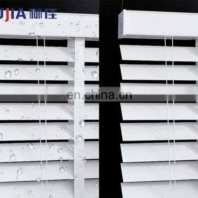 Nature Wood Blade Blackout White Color PVC Motorized Remote Control Cordless Outdoor Duty Anti-UV Faux Wooden Venetian Blinds