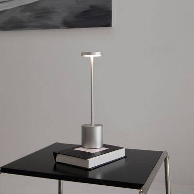 wholesale new rechargeable table lamp Minimalist Industrial Design Modern Luxury  restaurant table lamp