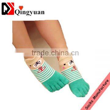 lovely cartoon cotton design five fingers socks for baby