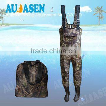 Durable camouflage neoprene wader for fishing