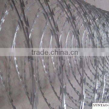 Cheap reverse twisted barbed fence wire