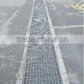 sidewalk drainage grating