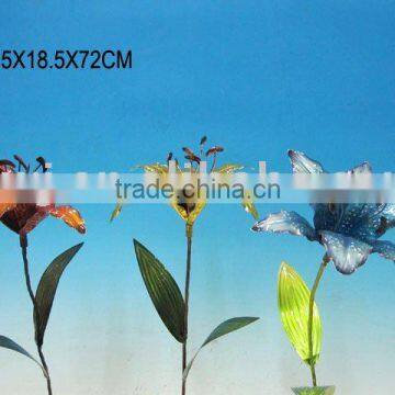 small metal flower for garden decoration