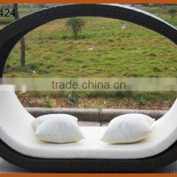 Outdoor Indoor Wheel Shape Daybed Rattan