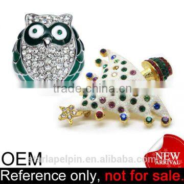 bulk custom cheap initial decoration metal funny rhinestone crystal lapel pin