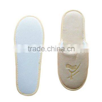 waffle washable closed toe hotel slipper