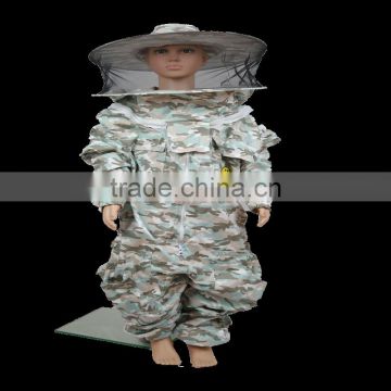 Hot sale protective camouflage color bee suit with wholesale price