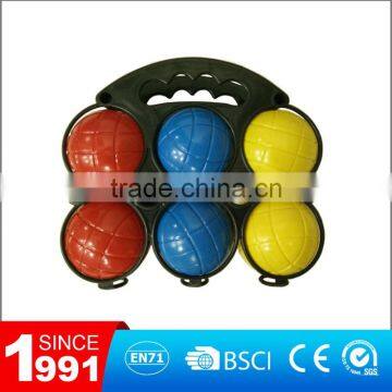 Plastic boules toss game