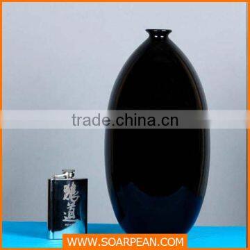 European abstract black round types of flower vase