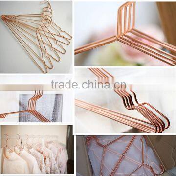 Custom copper metal wire clothes hanger for display