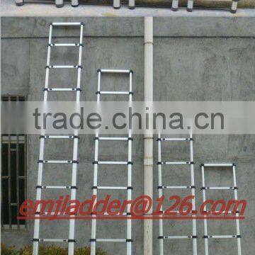 Aluminium telescopic ladder