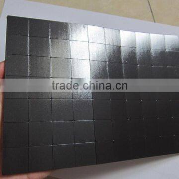 Kissing cut rubber magnet sheet