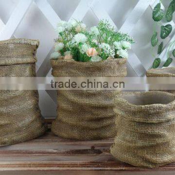 clay flower pots