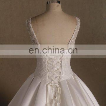 Gentle Rounded Neck Sleeveless Ball Gown Lace Satin Wedding Dress photo-4