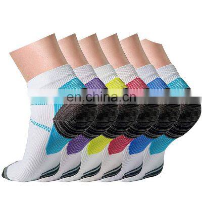 Wholesale custom men's socks Mid-length fashion winter basketball running custom logo cartoon anti slip socks custom sport