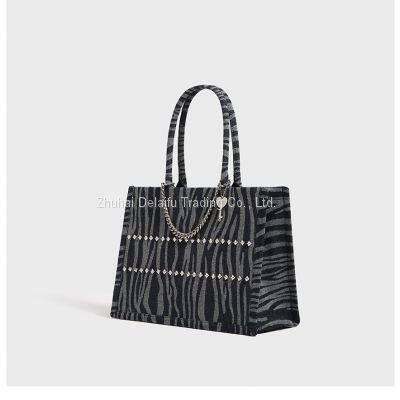 2023 Spring New Commuter Tote Bag Portable Underarm Bag Female Large Capacity Canvas Bag photo-4