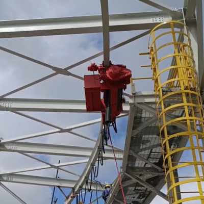 Explosion Proof Electric Hoist With Curved Rail on Top of LNG Storage Tank photo-3