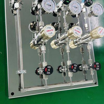 Brass Pressure Reducing Valve With Built-in Gauge and Adjustable Range 20-100 PSI photo-2