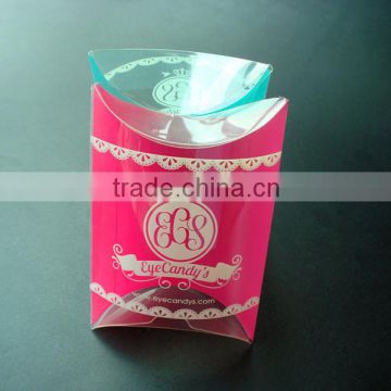 gift packing Use plastic pillow boxes