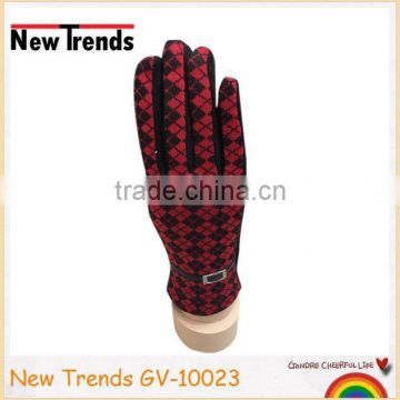 Black and red checked wool gloves