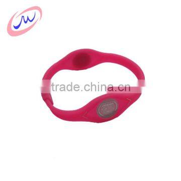 Volume - produce short time delivery fashionable glow in the dark silicone wristband