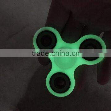 Luminous glow in dark Finger fidget spinner Tri-spinners with fast speed & long lasting time & stable performance