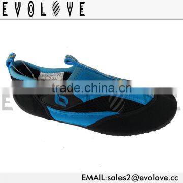 New design PVC swimming aqua shoes