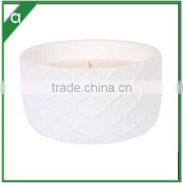 Organic Scented Candle in Ceramic Vessel With Wood Lid and Gift Box photo-2