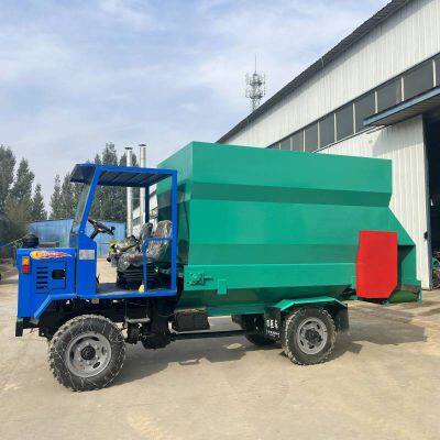 Diesel-powered Feeder With Left and Right Discharge Ports, Straw Cutting Vehicle for Breeding Equipment, 5-cubic-meter Diesel-powered Grass Feeder for Cattle Farms photo-3