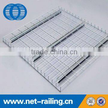 Warehouse storage welded wire mesh deck