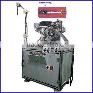 Nylon zipper coil zipper automatic slider mounting machine