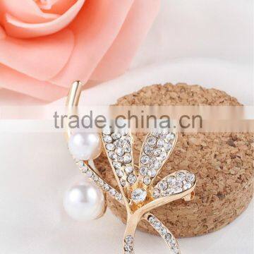 High Quaility Rhinestone Flower Brooch Pin,Flower Pearl Buckle For Invitation photo-3