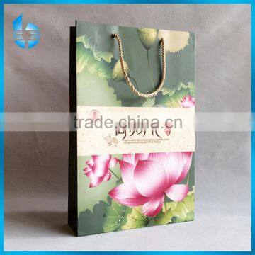Wholesale paper card shopping handbag for bamboo fiber clothes