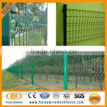 China anping white pvc coated welded wire mesh fence