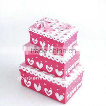 Elegant paper gift box