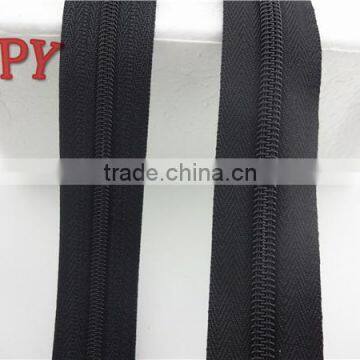 black long chain nylon zipper roll with good quality