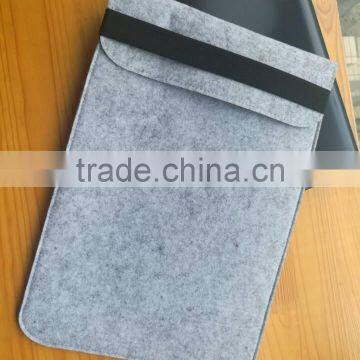 China Suppliers Hollow Flower Handmade Felt Laptop Bag Felt Laptop Sleeve With Outside Pocket photo-2
