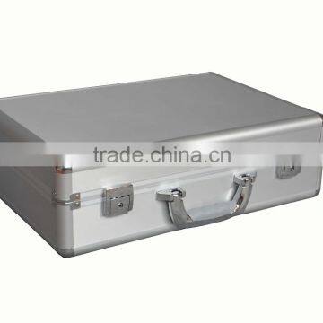 China High Grade Sliver Brushed Carrying Aluminum Case photo-3