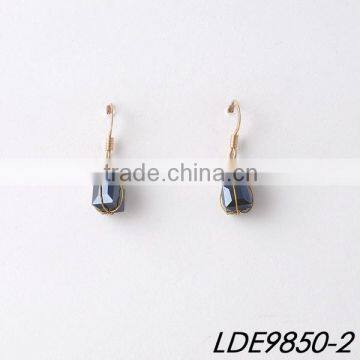 Small rhinestone fasion earrings