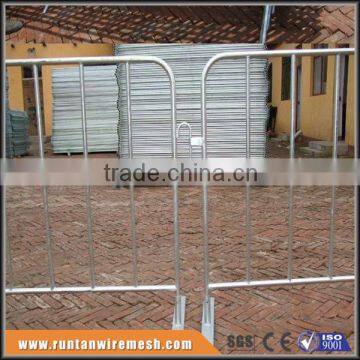 Pedestrian metal traffic crowd control portable galvanized barrier