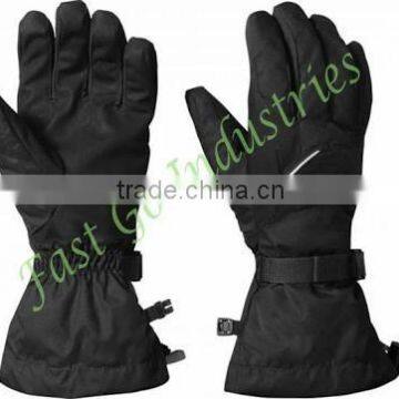 Black winter ski gloves with PVC palm