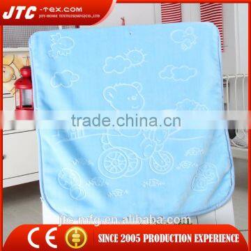 Professional customized 100% polyester baby flannel comforter queen in China